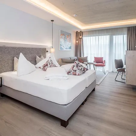 Aktiv Schweizerhof Hotel 4*