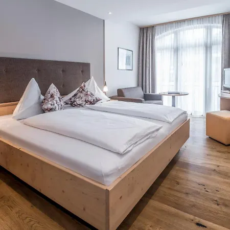 Aktiv Schweizerhof Hotel 4*