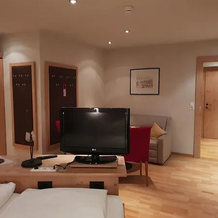 Aktiv Schweizerhof Hotel 4*