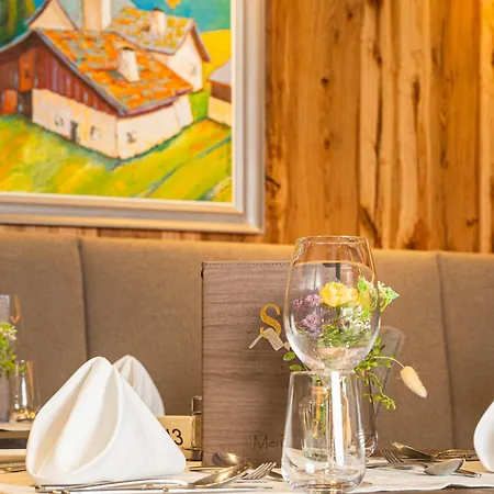 Aktivhotel Schweizerhof 호텔 키츠부헬