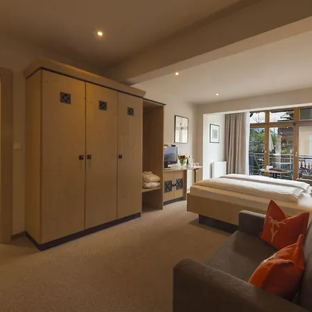 호텔 Aktivhotel Schweizerhof 4*